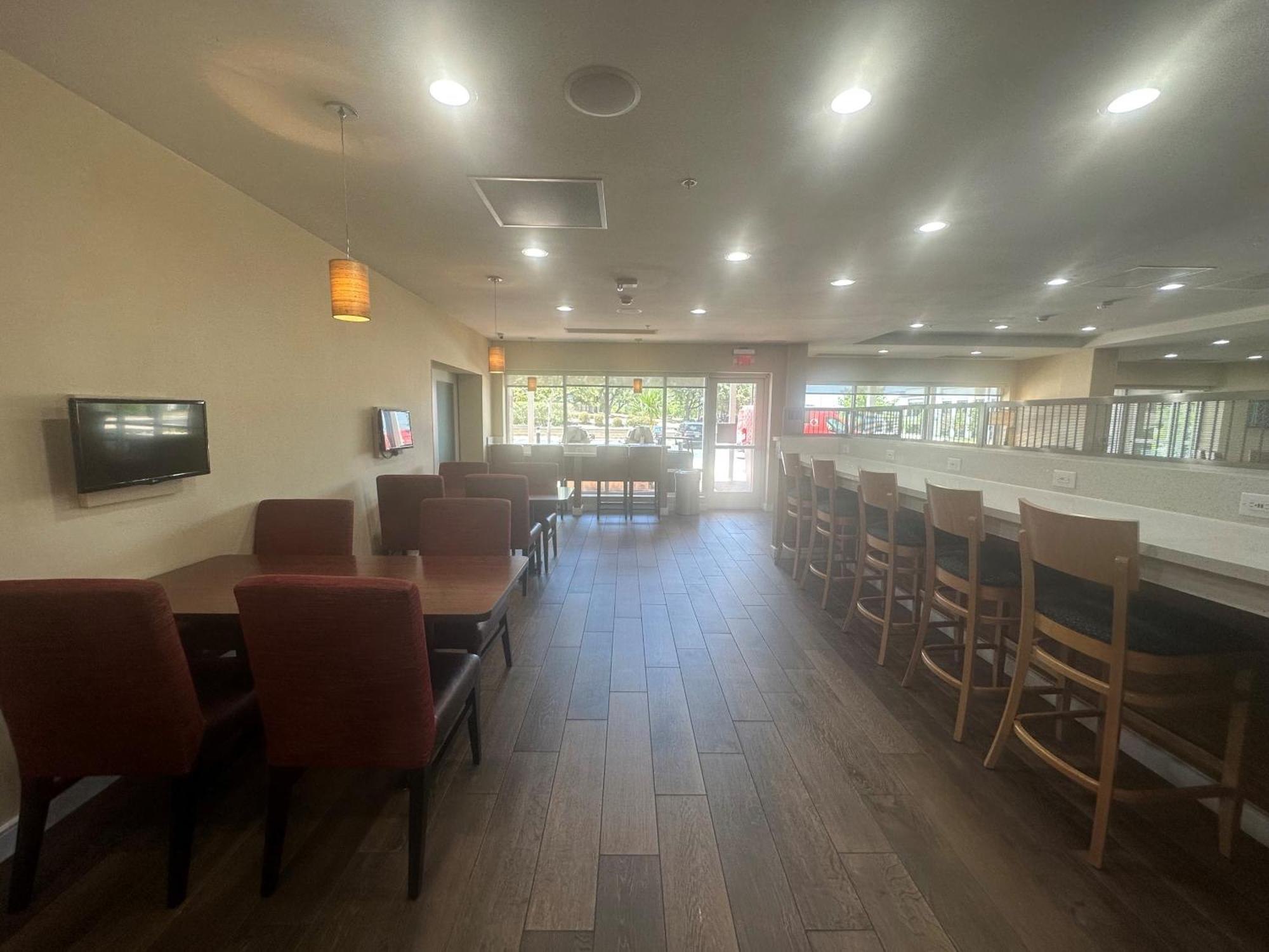 Towneplace Suites By Marriott San Antonio Westover Hills Bagian luar foto