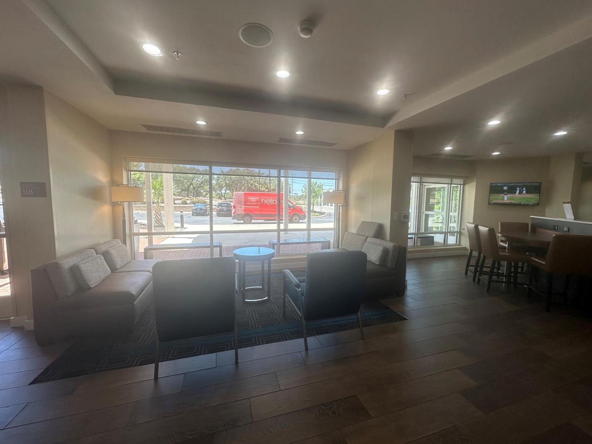 Towneplace Suites By Marriott San Antonio Westover Hills Bagian luar foto