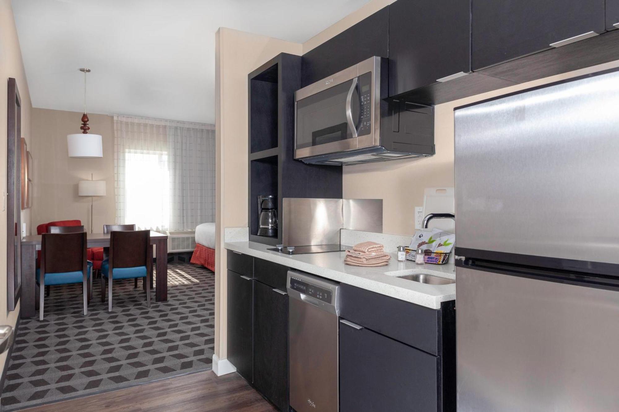 Towneplace Suites By Marriott San Antonio Westover Hills Bagian luar foto