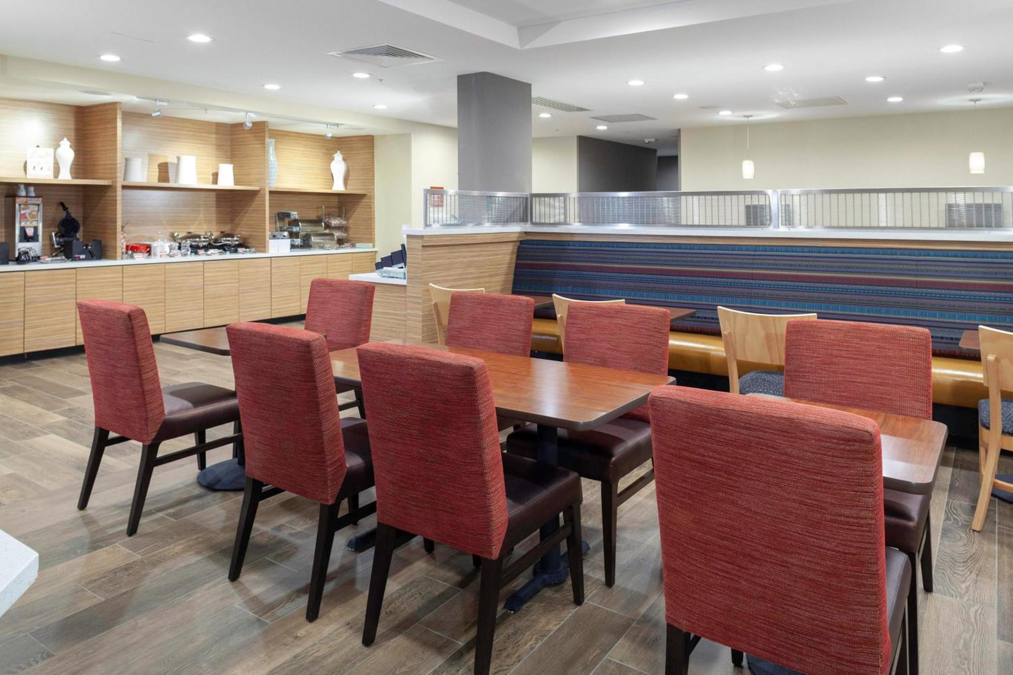 Towneplace Suites By Marriott San Antonio Westover Hills Bagian luar foto
